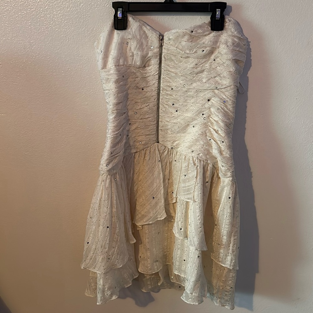 Jill Stuart cream ruffle strapless zip front dress bling and jewls size 6